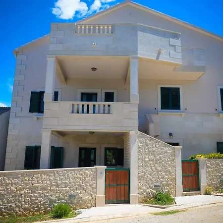 Apartment Markioli